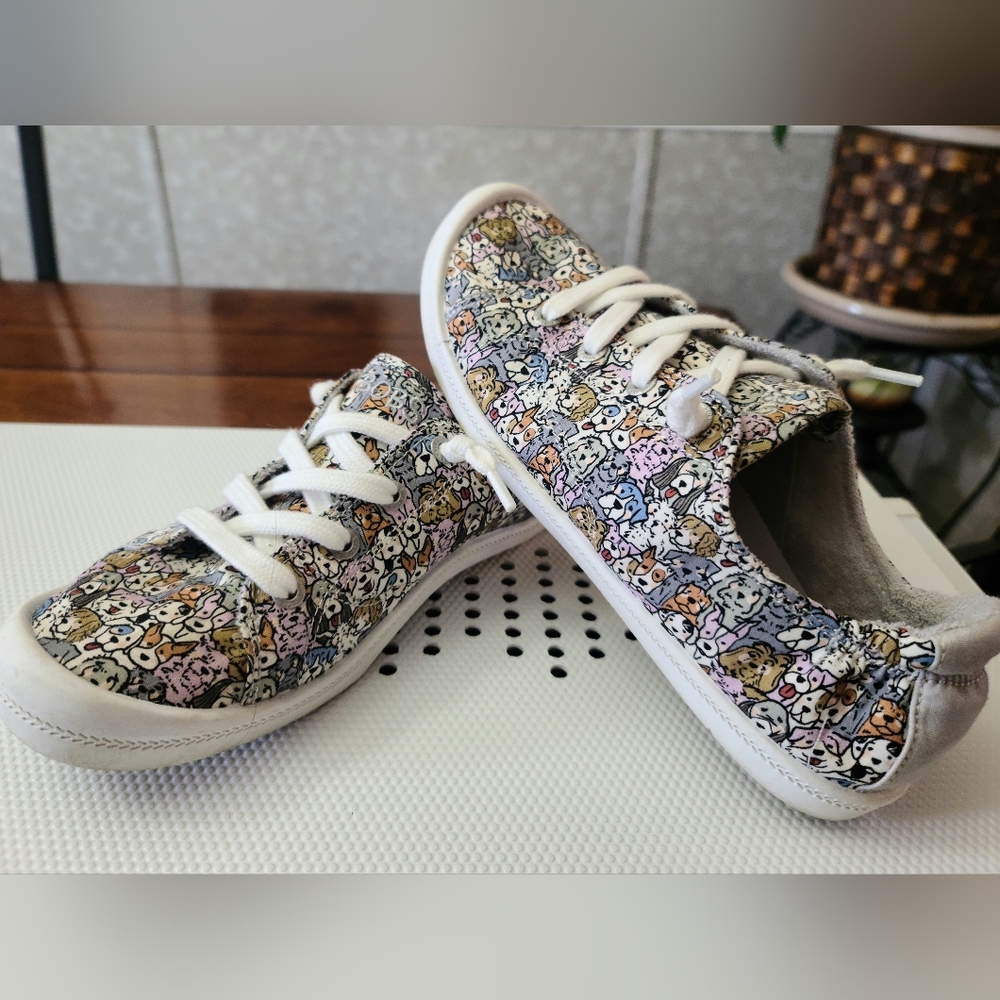 Bob's by Sketchers- size 7